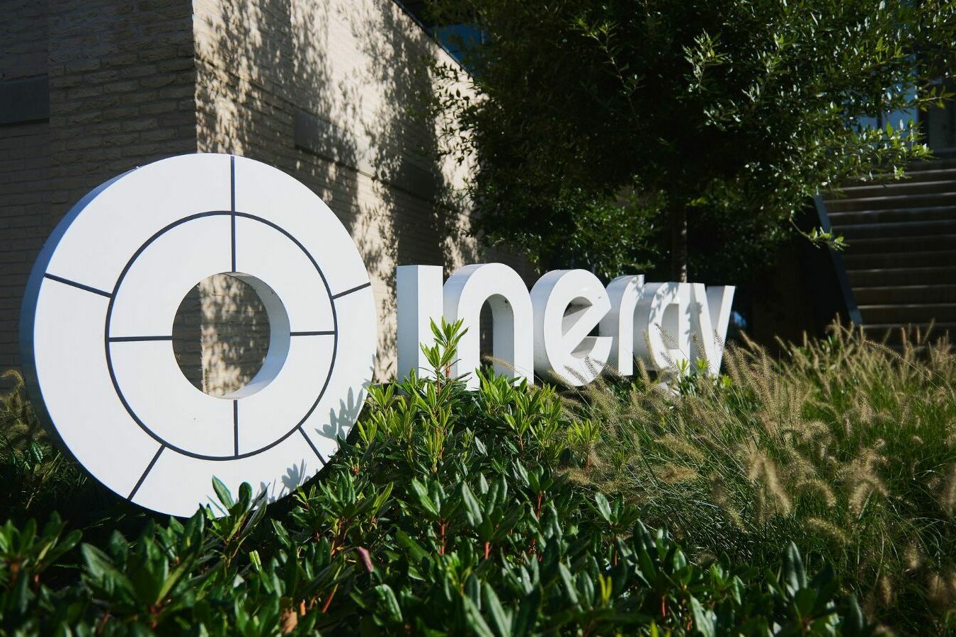 Logo Inergy op kantoor in Woerden