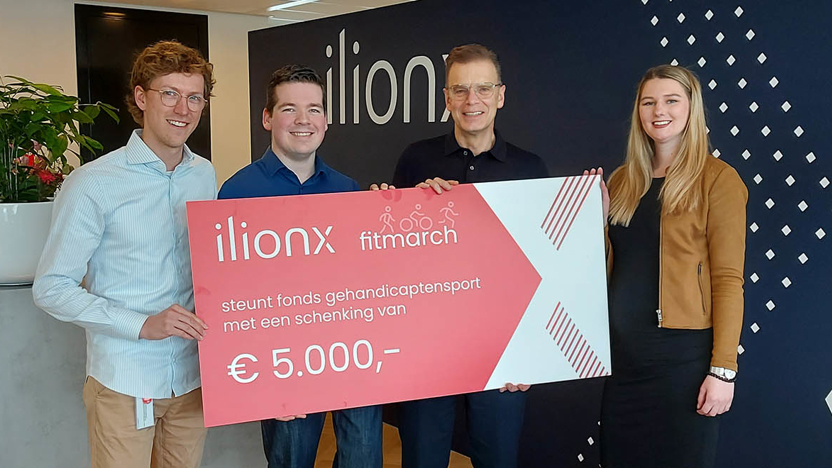 FitMarch cheque voor Fonds Gehandicaptensport